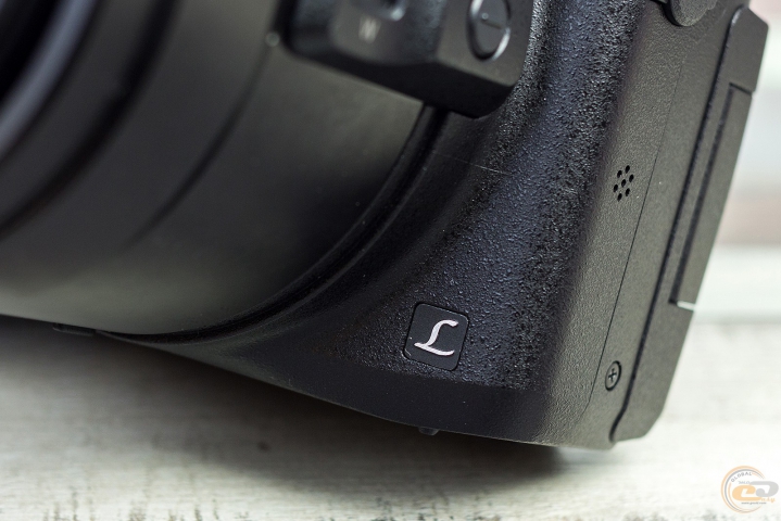 Panasonic LUMIX DMC-FZ300 1