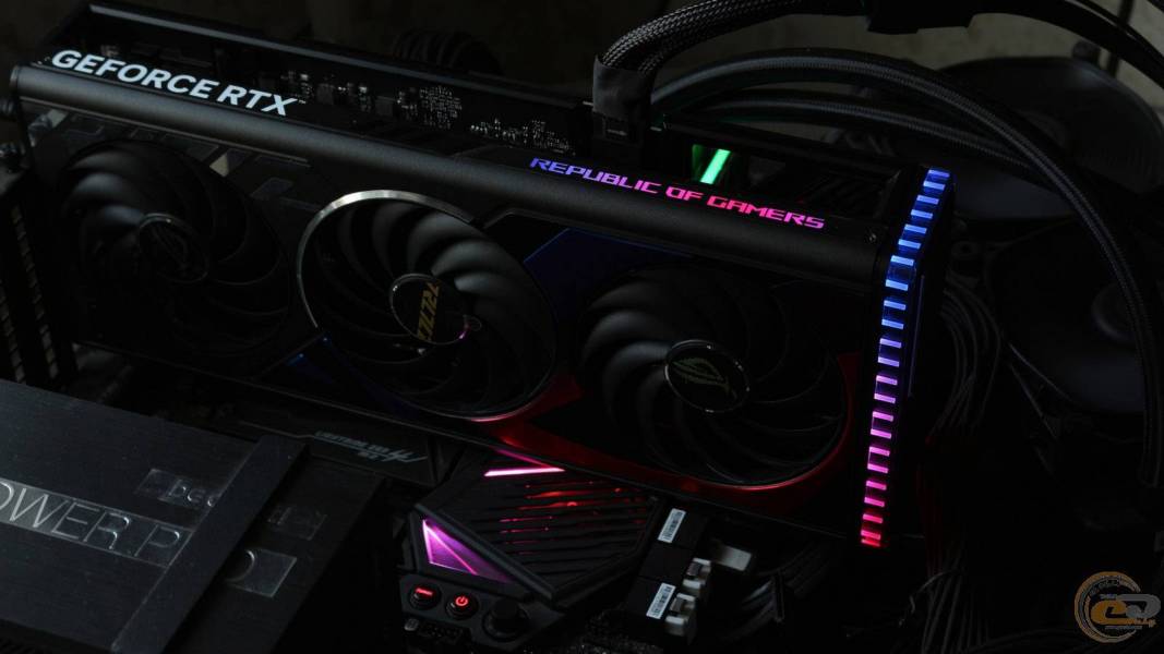 ROG Strix GeForce RTX 4070 Ti SUPER-2
