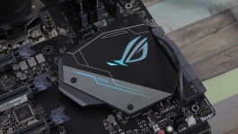 ROG ZENITH EXTREME