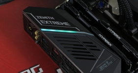 ROG ZENITH EXTREME