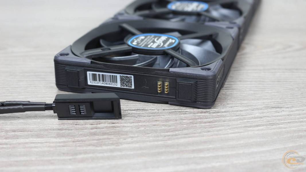 Seasonic MagFlow ARGB 120 mm 3-Pack-2