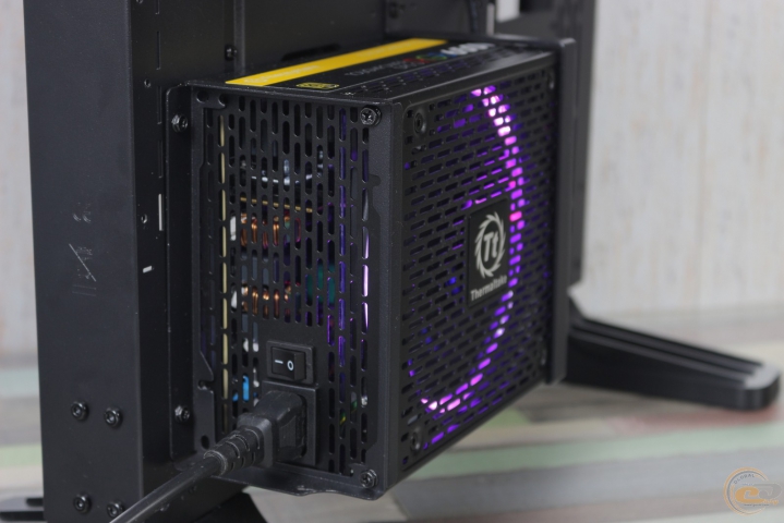 Thermaltake Toughpower DPS G RGB 650W Gold-1