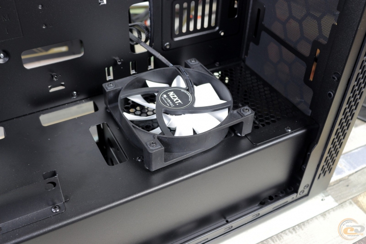 Thermaltake View 27