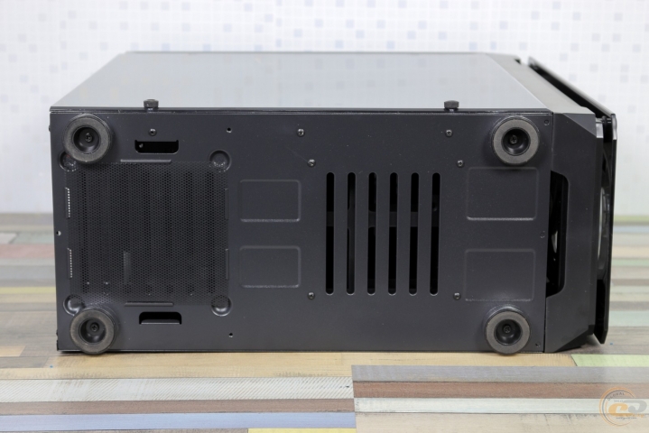 Vinga Gryphon-2